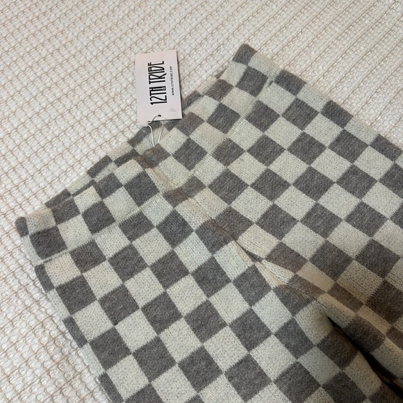 12th Tribe checkered sweater set - Picture 7 of 7
